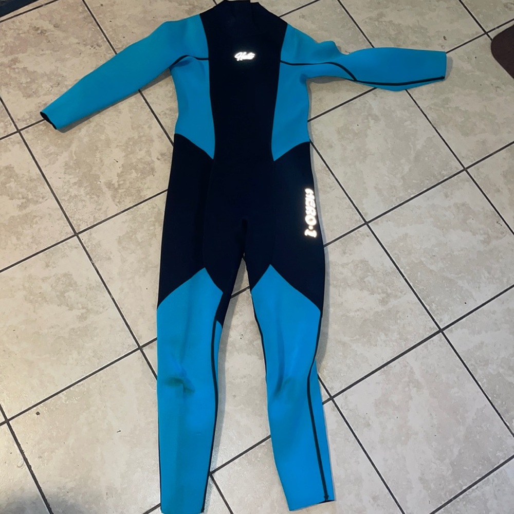 Hevto wet suit full length